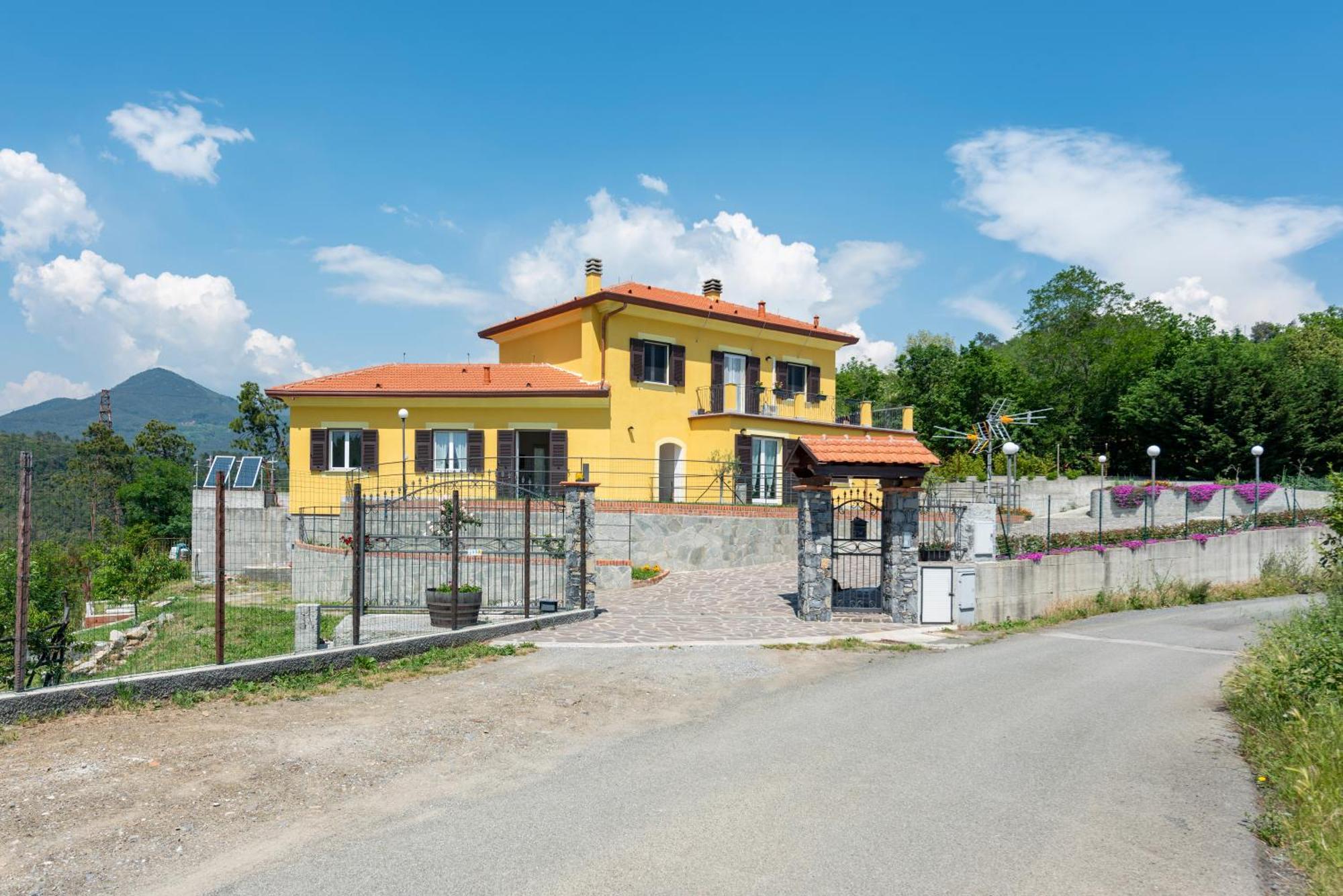 Joivy Villa Guanna - Charming Flat With Garden Bracco Exterior photo